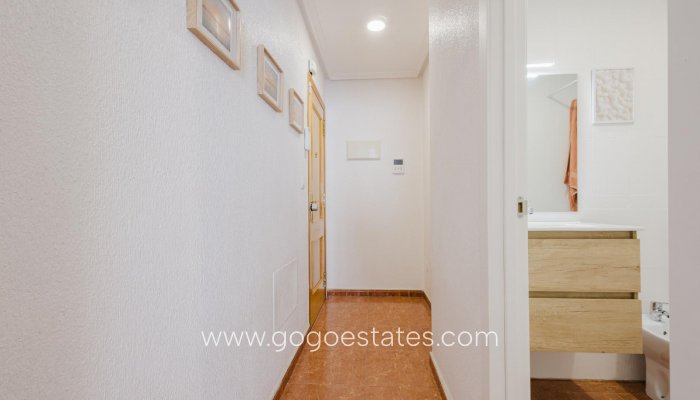 Te koop - Appartement - Appartement op de middelste verdieping - Torrevieja - Torrevieja Centro