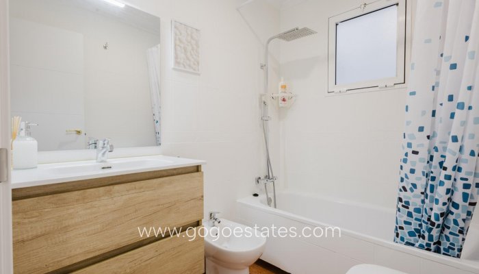 Te koop - Appartement - Appartement op de middelste verdieping - Torrevieja - Torrevieja Centro