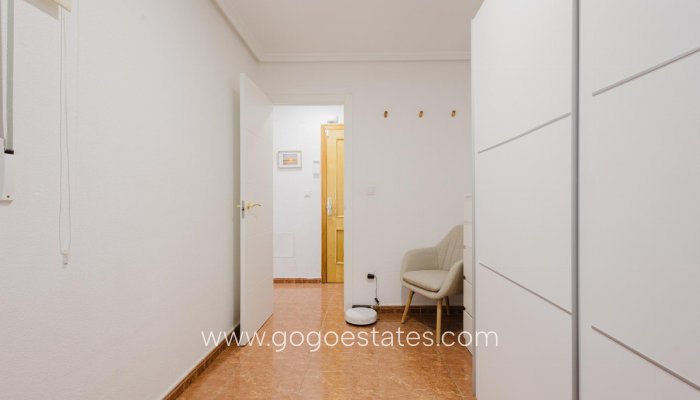 Te koop - Appartement - Appartement op de middelste verdieping - Torrevieja - Torrevieja Centro