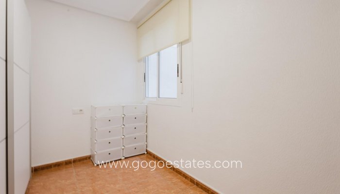 Te koop - Appartement - Appartement op de middelste verdieping - Torrevieja - Torrevieja Centro