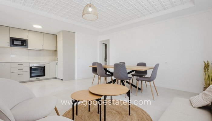 Te koop - Appartement - Appartement op de middelste verdieping - Torrevieja - Torrevieja Centro