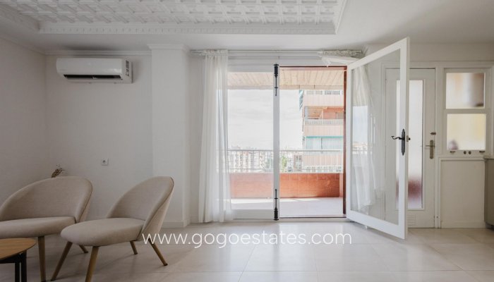 Te koop - Appartement - Appartement op de middelste verdieping - Torrevieja - Torrevieja Centro
