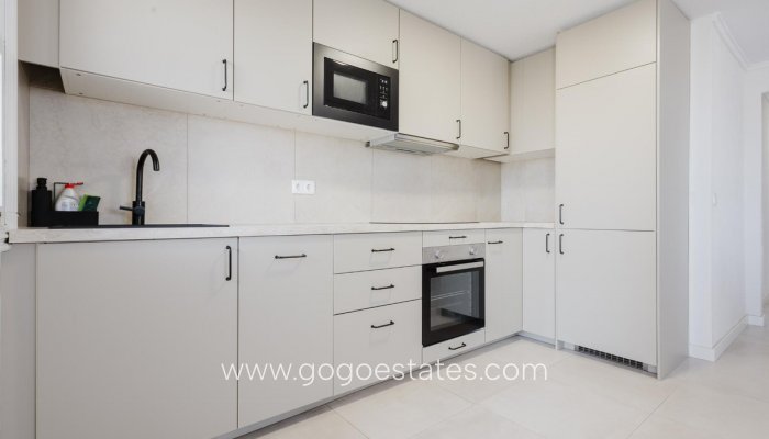 Te koop - Appartement - Appartement op de middelste verdieping - Torrevieja - Torrevieja Centro