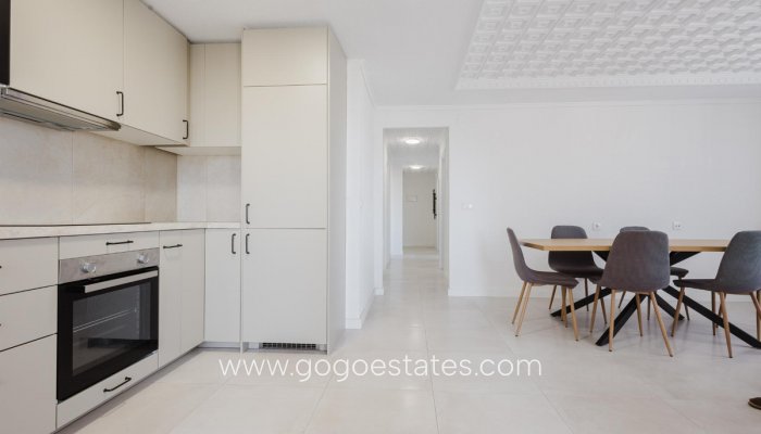 Te koop - Appartement - Appartement op de middelste verdieping - Torrevieja - Torrevieja Centro