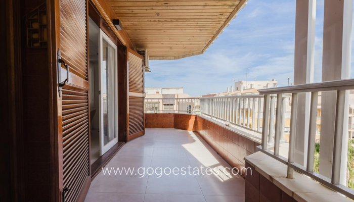 Te koop - Appartement - Appartement op de middelste verdieping - Torrevieja - Torrevieja Centro