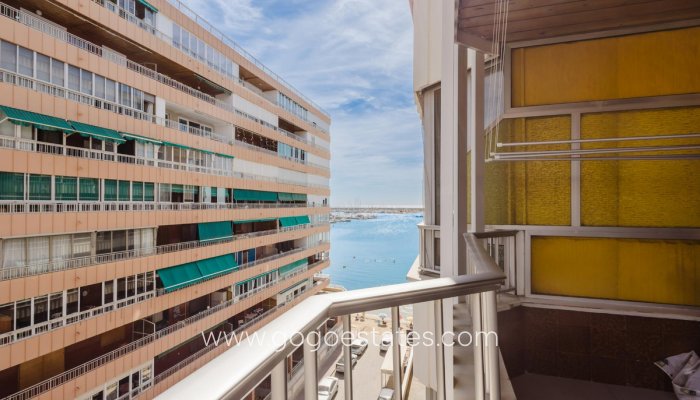 Te koop - Appartement - Appartement op de middelste verdieping - Torrevieja - Torrevieja Centro