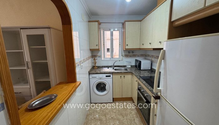 Te koop - Appartement - Appartement op de middelste verdieping - Torrevieja - Torrevieja Centro