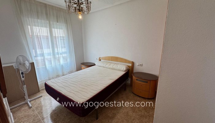 Te koop - Appartement - Appartement op de middelste verdieping - Torrevieja - Torrevieja Centro