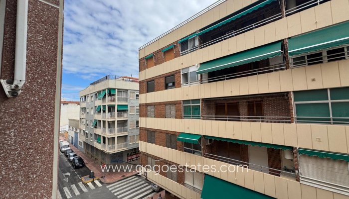 Te koop - Appartement - Appartement op de middelste verdieping - Torrevieja - Torrevieja Centro