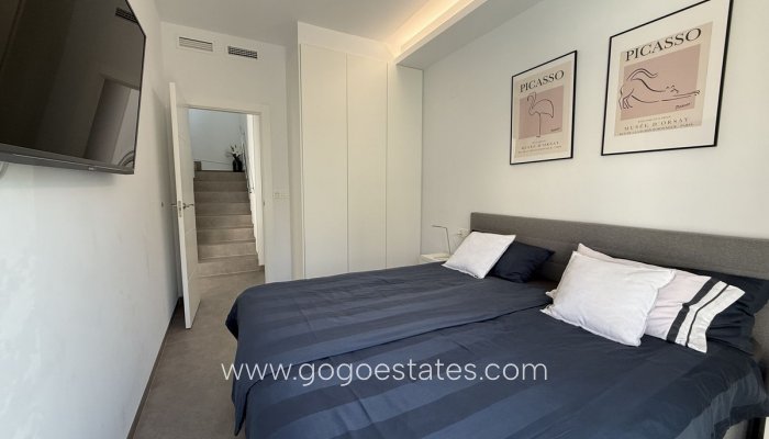 Te koop - Huis - Vrijstaande Villa - Los Montesinos - Los Montesinos Centro