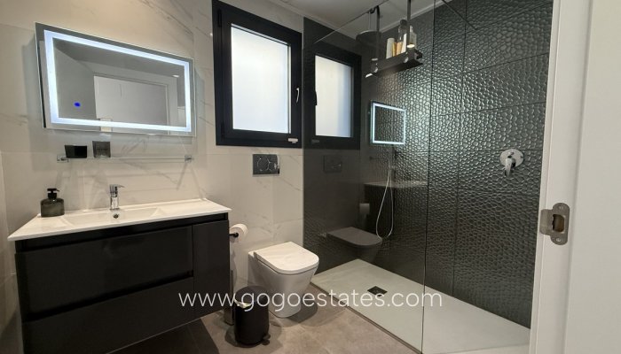 Te koop - Huis - Vrijstaande Villa - Los Montesinos - Los Montesinos Centro