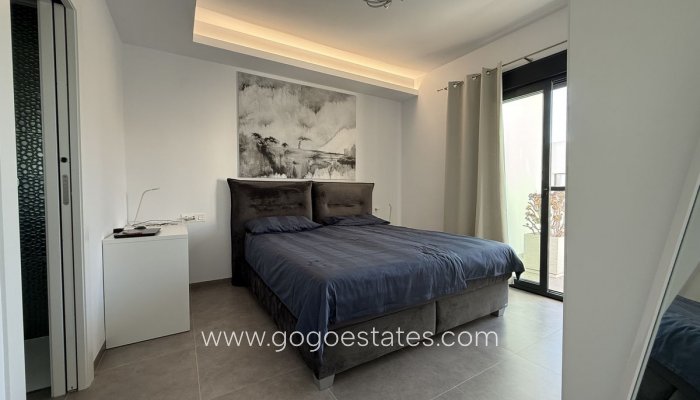 Te koop - Huis - Vrijstaande Villa - Los Montesinos - Los Montesinos Centro