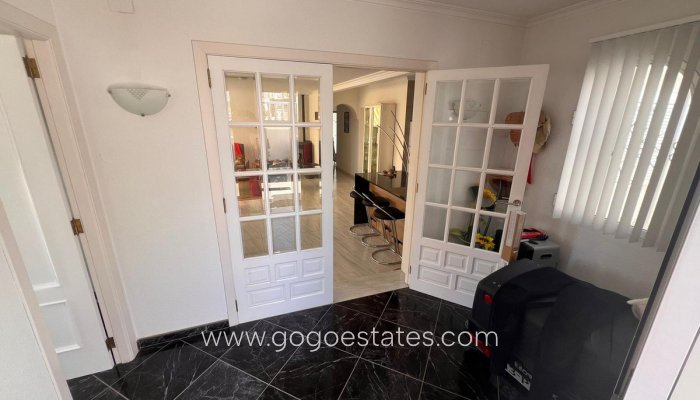 Te koop - Huis - Vrijstaande Villa - La Nucía - La Nucia Centro