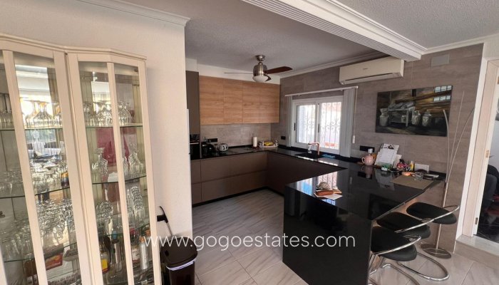 Te koop - Huis - Vrijstaande Villa - La Nucía - La Nucia Centro