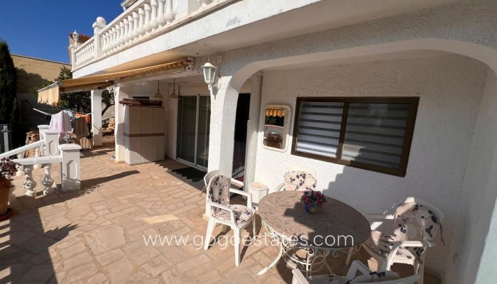 Te koop - Huis - Vrijstaande Villa - La Nucía - La Nucia Centro