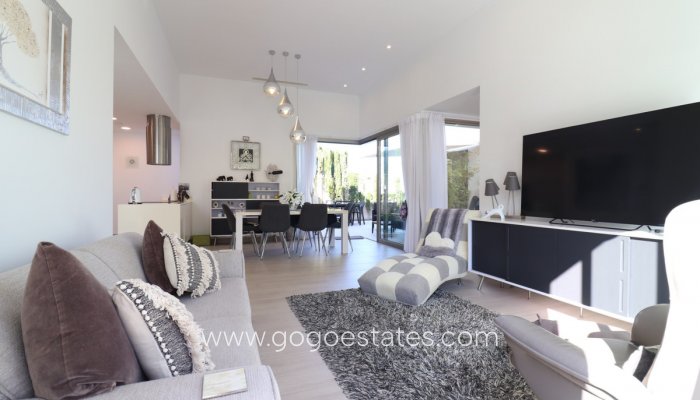 Venta - Casa - Chalet Independiente - Benijofar