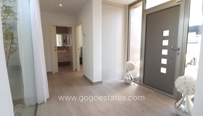 Venta - Casa - Chalet Independiente - Benijofar