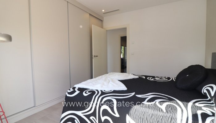 Venta - Casa - Chalet Independiente - Benijofar