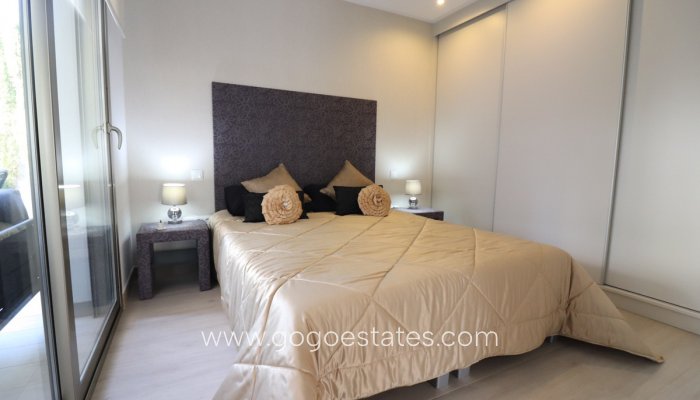 Venta - Casa - Chalet Independiente - Benijofar