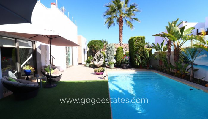 Venta - Casa - Chalet Independiente - Benijofar