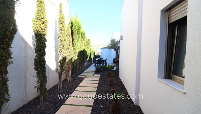 Venta - Casa - Chalet Independiente - Benijofar