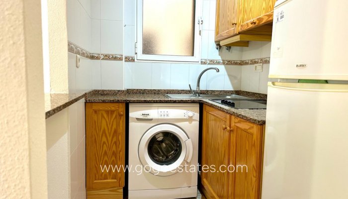 Resale - Apartment - Middle Floor Apartment - Torrevieja - Torrevieja Centro
