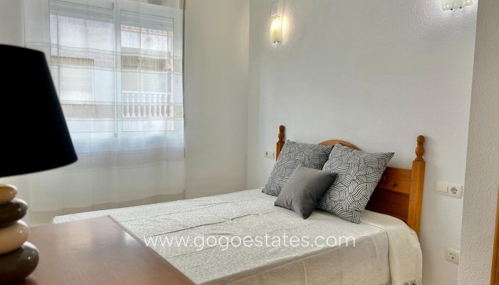 Resale - Apartment - Middle Floor Apartment - Torrevieja - Torrevieja Centro