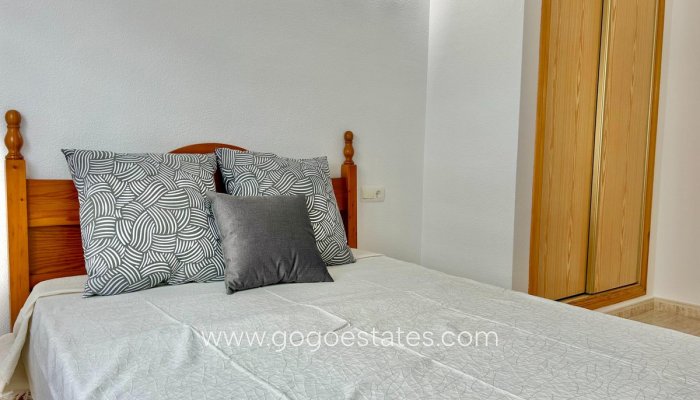 Resale - Apartment - Middle Floor Apartment - Torrevieja - Torrevieja Centro