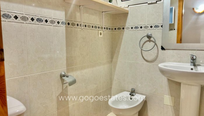 Resale - Apartment - Middle Floor Apartment - Torrevieja - Torrevieja Centro