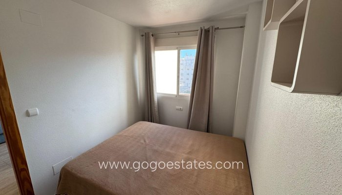 Te koop - Appartement - Appartement op de middelste verdieping - Alicante - Parque de las Naciones
