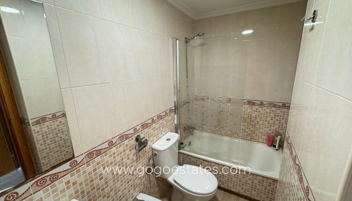 Te koop - Appartement - Appartement op de middelste verdieping - Alicante - Parque de las Naciones