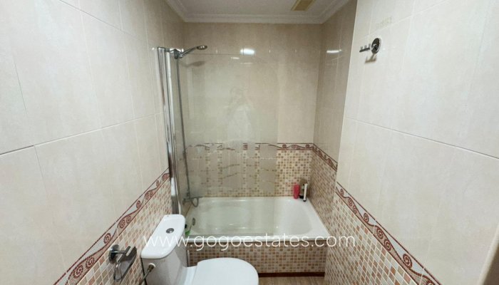 Te koop - Appartement - Appartement op de middelste verdieping - Alicante - Parque de las Naciones