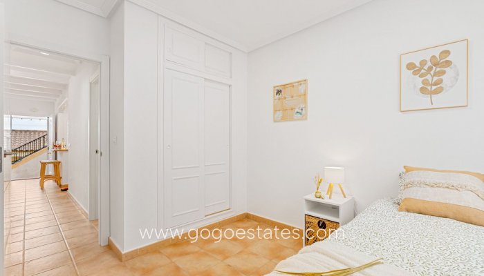 Te koop - Huis - Bungalow - Orihuela - Villamartin