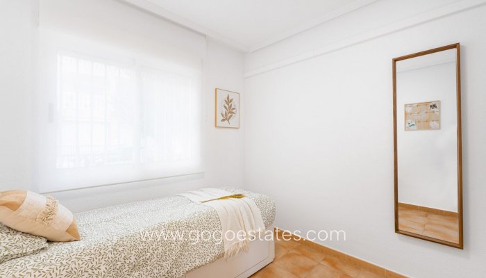 Te koop - Huis - Bungalow - Orihuela - Villamartin