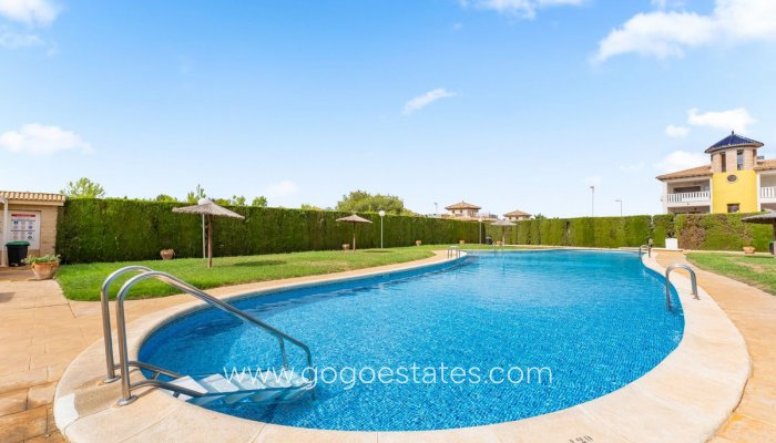 Te koop - Huis - Bungalow - Orihuela - Villamartin