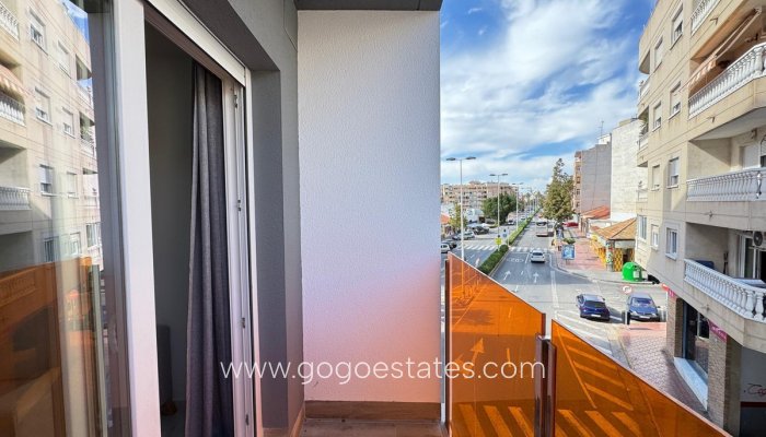 Te koop - Appartement - Appartement op de middelste verdieping - Torrevieja - Torrevieja Centro