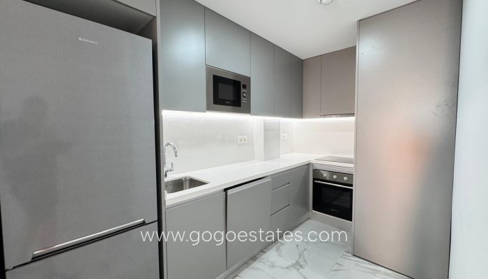 Te koop - Appartement - Appartement op de middelste verdieping - Torrevieja - Torrevieja Centro