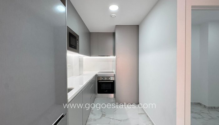 Te koop - Appartement - Appartement op de middelste verdieping - Torrevieja - Torrevieja Centro