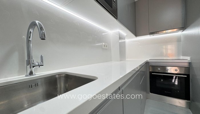 Te koop - Appartement - Appartement op de middelste verdieping - Torrevieja - Torrevieja Centro