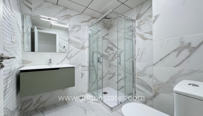 Te koop - Appartement - Appartement op de middelste verdieping - Torrevieja - Torrevieja Centro