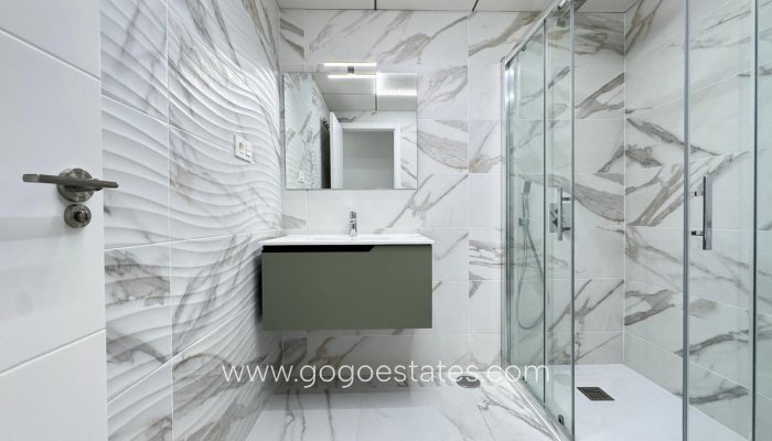 Te koop - Appartement - Appartement op de middelste verdieping - Torrevieja - Torrevieja Centro