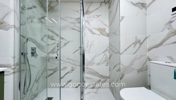 Te koop - Appartement - Appartement op de middelste verdieping - Torrevieja - Torrevieja Centro