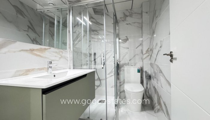 Te koop - Appartement - Appartement op de middelste verdieping - Torrevieja - Torrevieja Centro