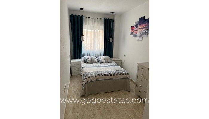 Te koop - Appartement - Appartement op de middelste verdieping - Torrevieja - Torrevieja Centro