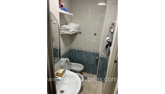Te koop - Appartement - Appartement op de middelste verdieping - Torrevieja - Torrevieja Centro