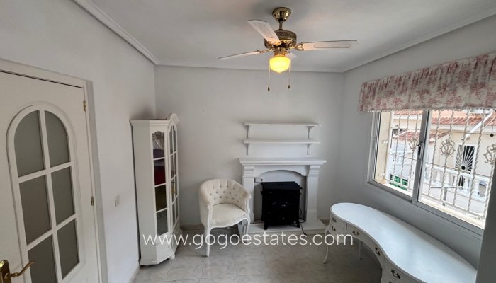 Wiederverkauf - Haus - Stadthaus - Benijofar