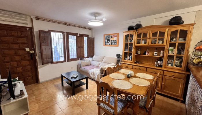 Te koop - Huis - Stadswoning - Torrevieja - La Mata