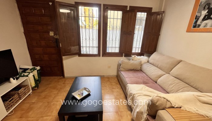 Te koop - Huis - Stadswoning - Torrevieja - La Mata