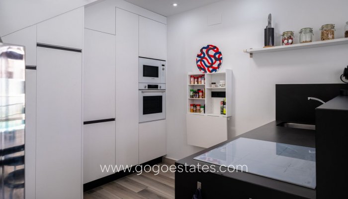 Te koop - Huis - Vrijstaande Villa - Orihuela - Los Balcones