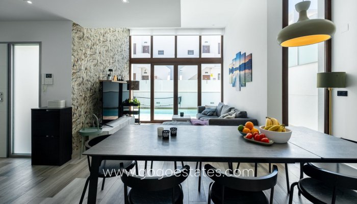 Te koop - Huis - Vrijstaande Villa - Orihuela - Los Balcones